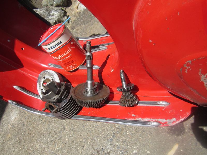 100 Sport top end and gears for the motor
The paint is a marine grade single part polyurethane enamel that buffs to a nice gloss