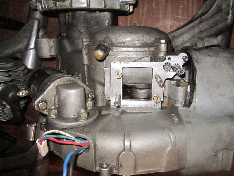 Modern Vespa : Carb box porting