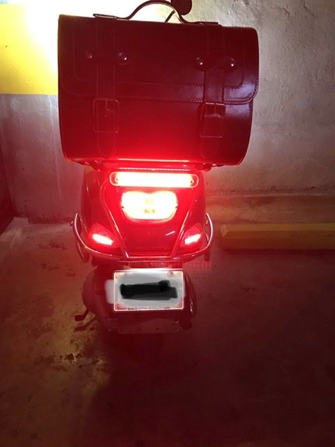 Admore Led bar on the LXV with leather topcase.