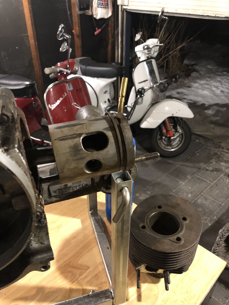 Piston other side