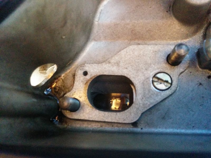there's that hole for the autolube in the air box