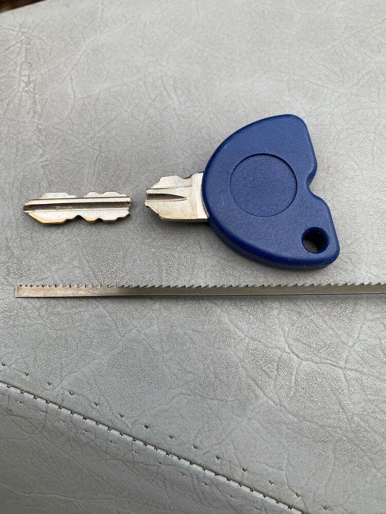 Modern Vespa Key broken off in ignition switch