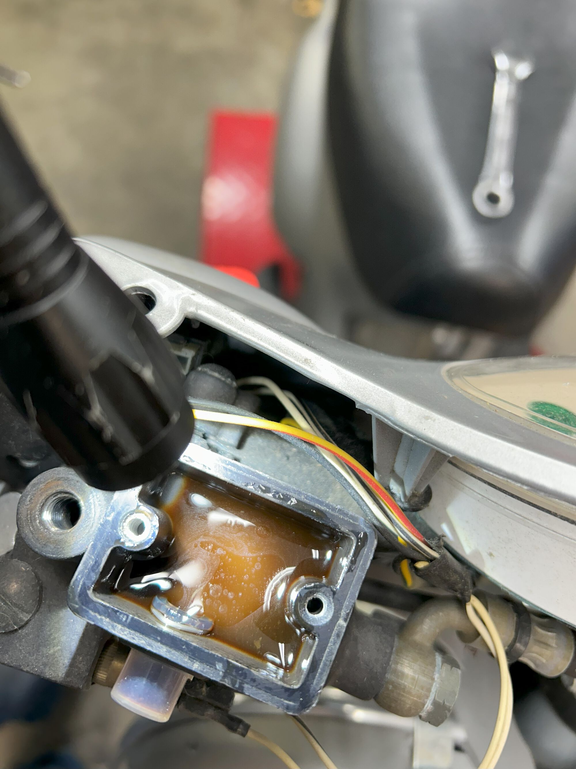 Master cylinder when opened