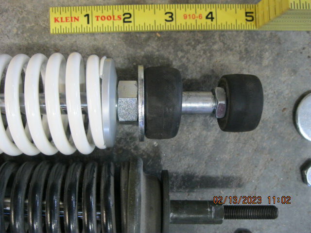 Malossi showing bushings cannot sandwich body