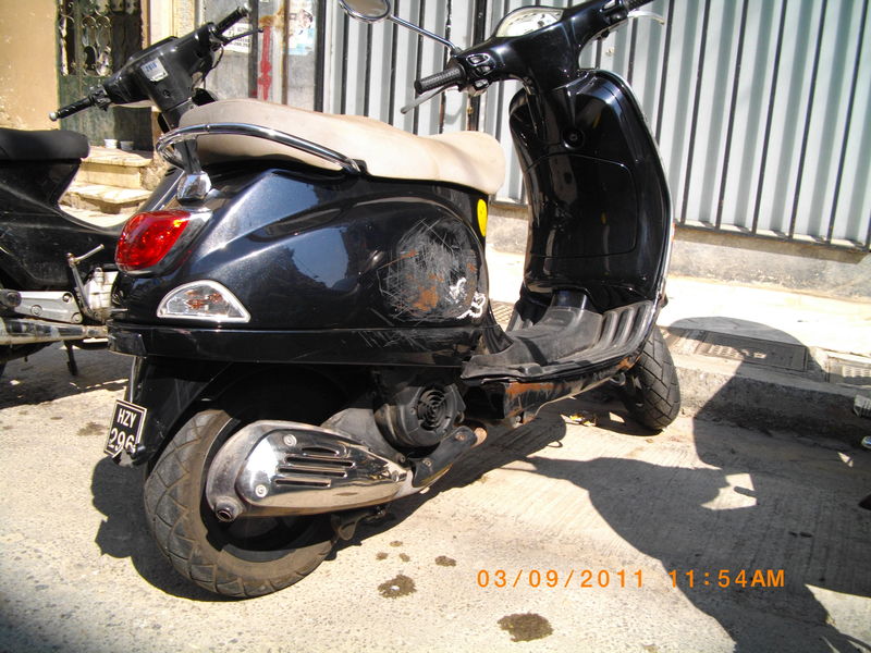 its scrached but thinking of new colour
it has too many km in it about 200000 and counting from 07'