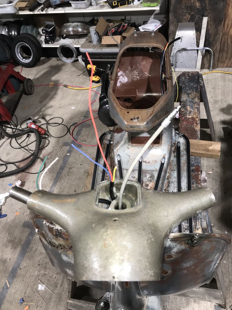 This was as far as i got this afternoon. I wanted to keep working on the harness, but i needed to pack up some clothes for my trip tomorrow morning.