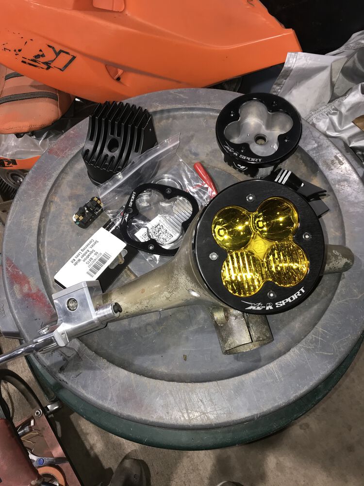 you can see the square bezel in the background