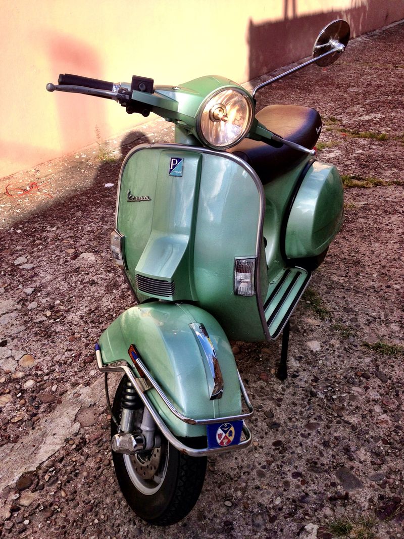 Modellino Vespa 150 PX Verde Scala 1:18 - Diecast Metal Con Piedistallo - Foto 6