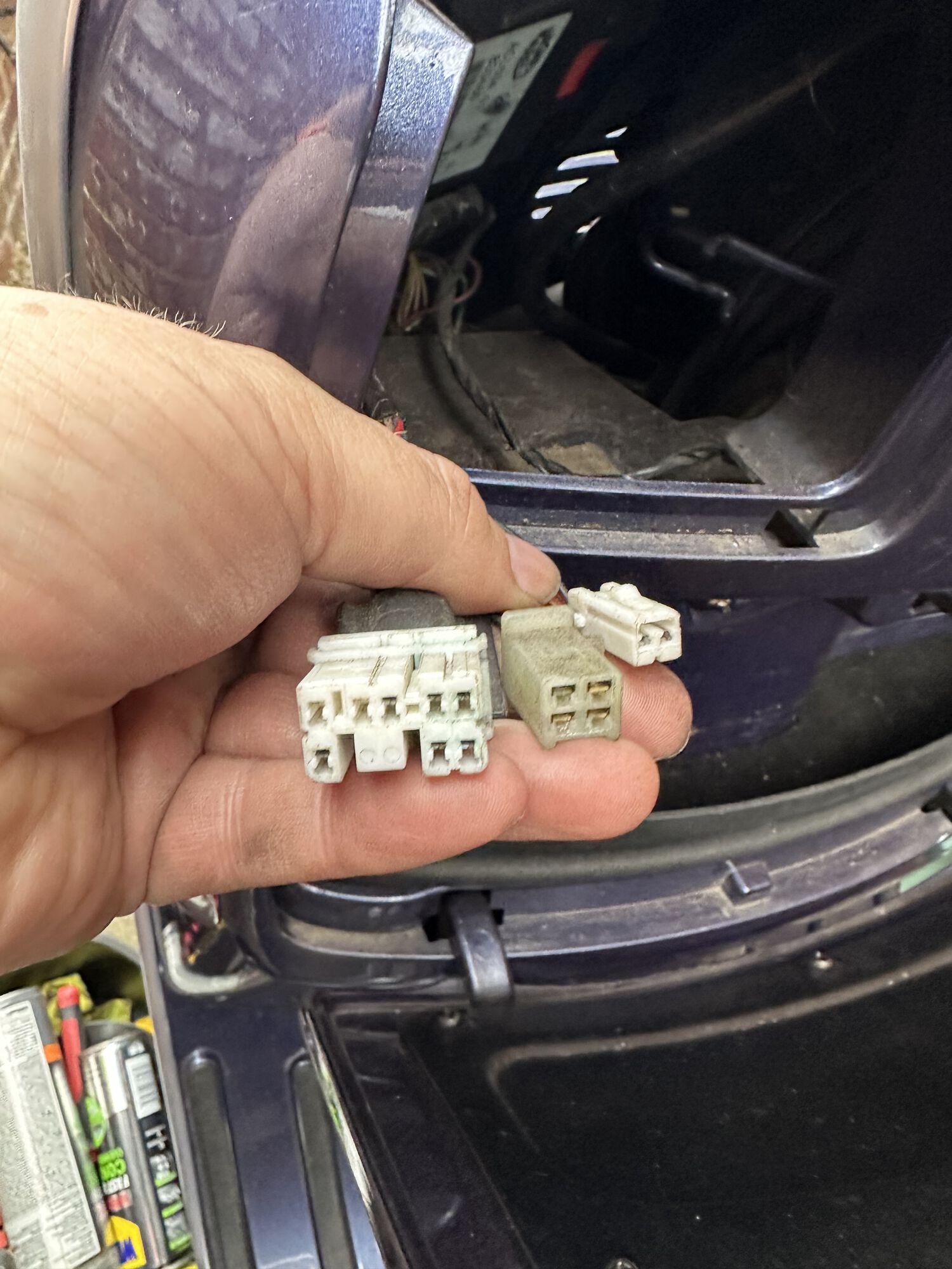any idea what they connect to ??
